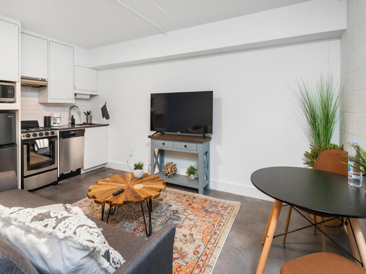 Comfortable Studio With Queen Bed, City Walkable! Atlanta Exterior photo