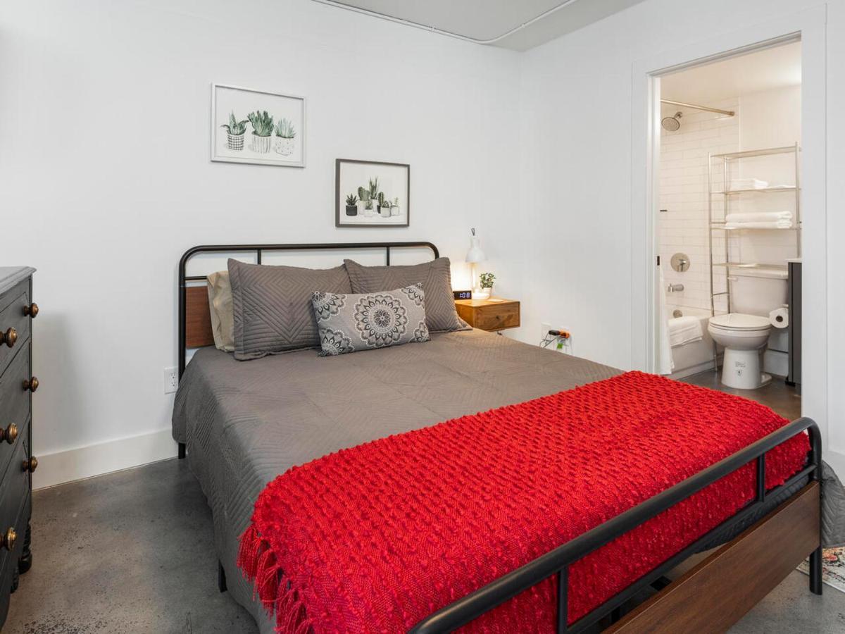Comfortable Studio With Queen Bed, City Walkable! Atlanta Exterior photo